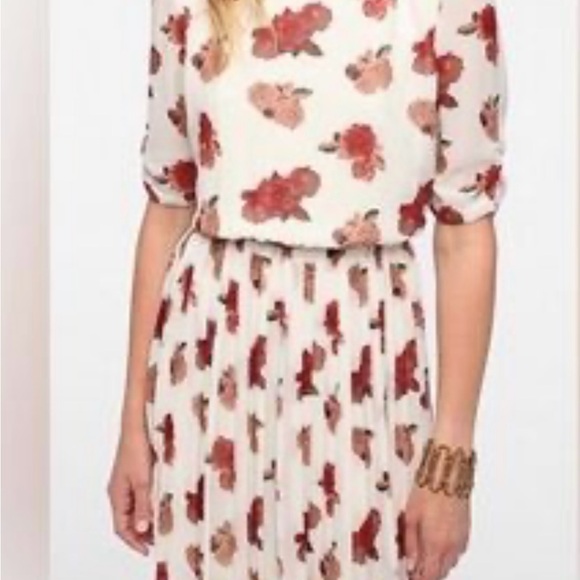 Anthropologie Pins and Needles Floral Print Pleated Dress - Picture 10 of 10